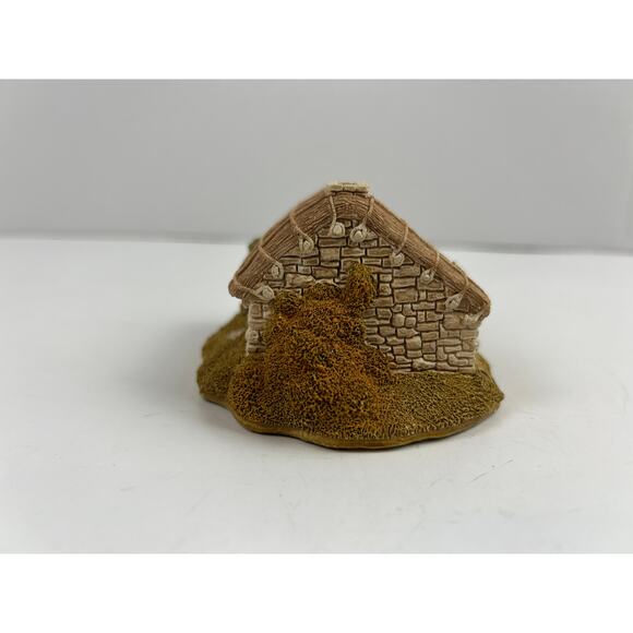 Lilliput Lane Magilligans 1989 Irish Collection Retired Cottage Figurine- loose - Picture 2 of 6